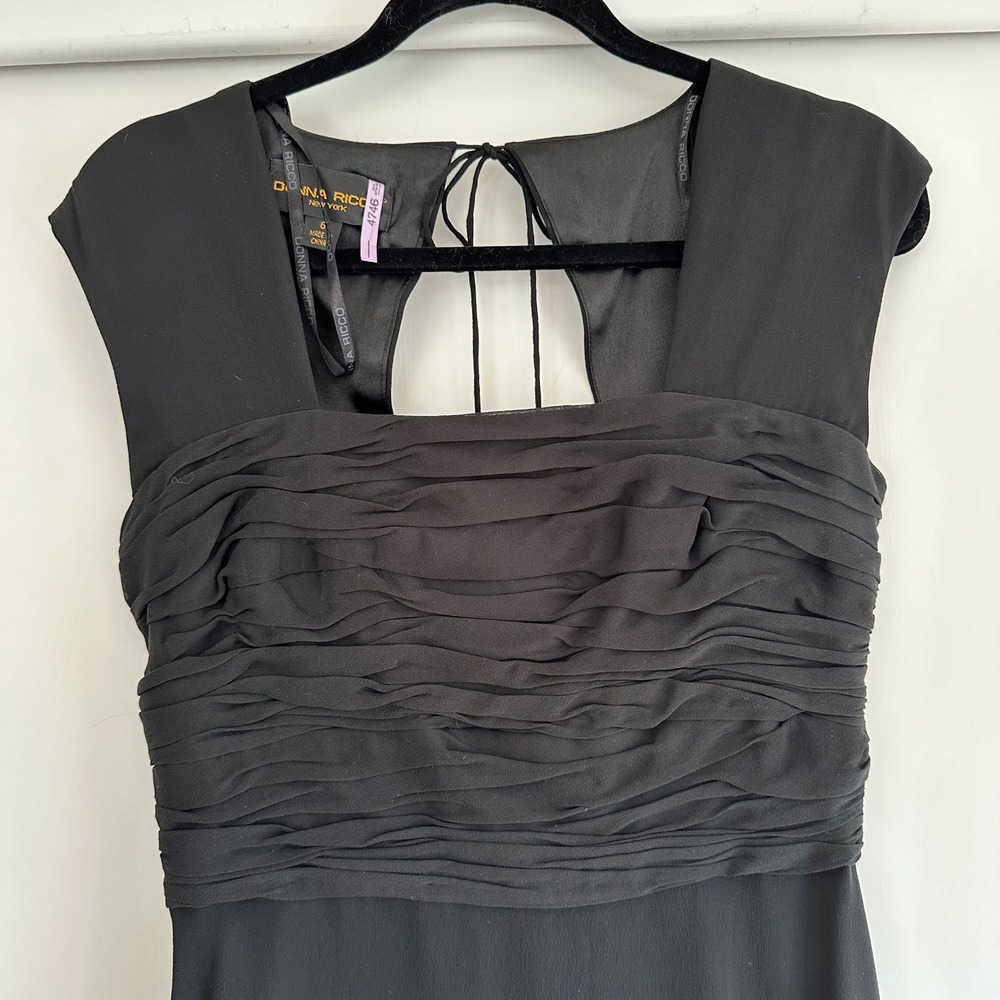 Donna Ricco New York Black Ruched Cap Sleeve Sheath Dress Size‎ 6 Keyhole Back